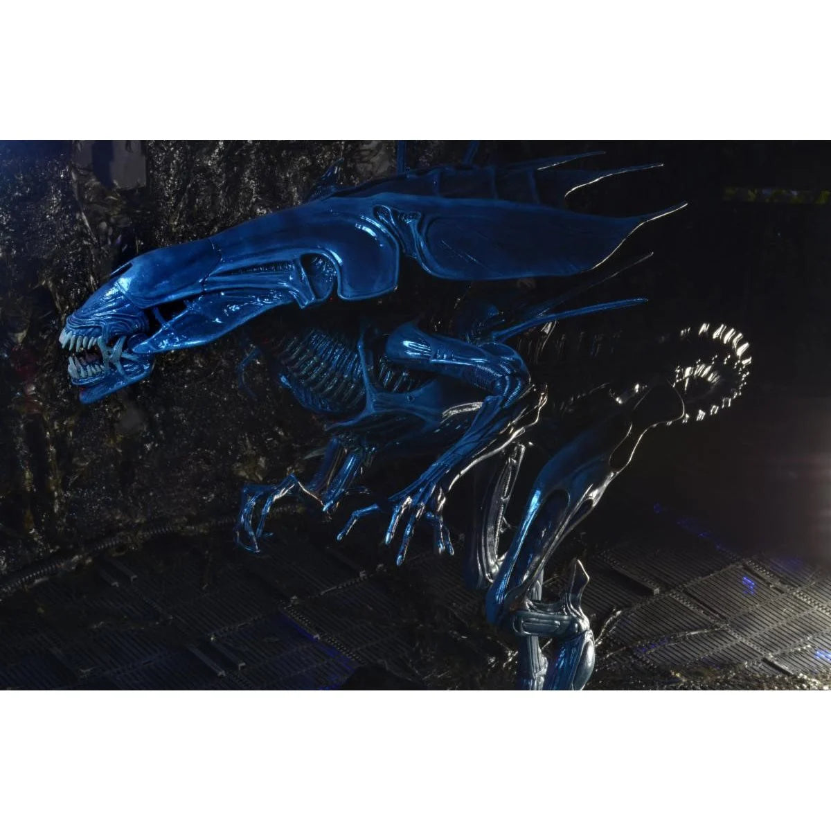 Aliens Xenomorph Queen Ultra-Deluxe Action Figure